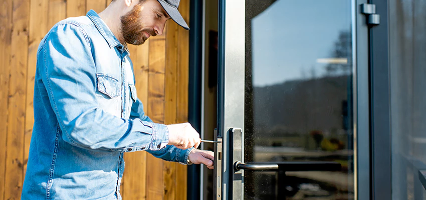 Frameless Glass Storefront Door Locks Replacement in Tallahassee, FL