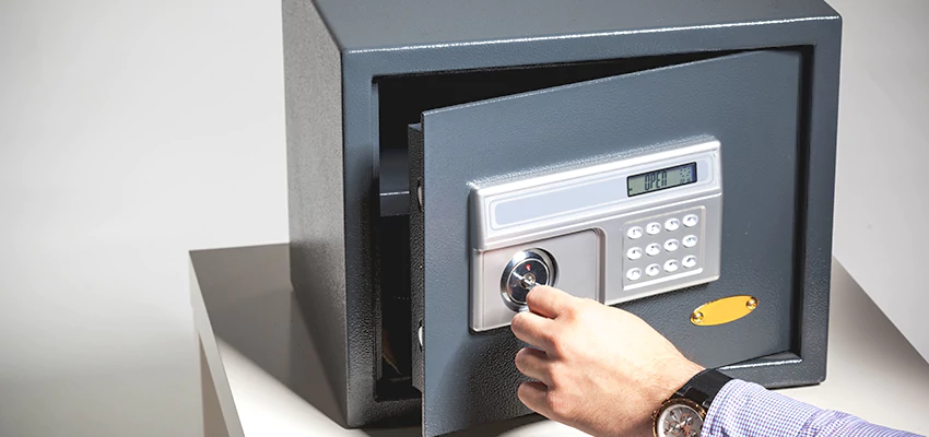 Jewelry Safe Unlocking Service in Tallahassee, Florida